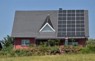 panneau-solaire-toit-ardoise